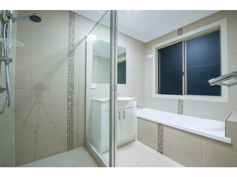 31 Endeavour Circuit, Cannonvale QLD 4802