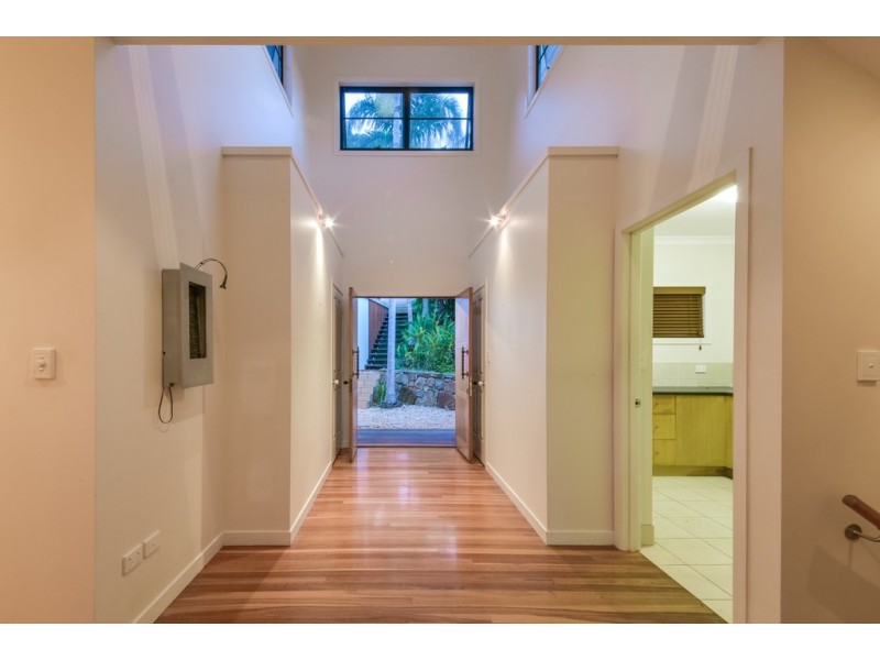 17 Woodwark Crescent, Cannonvale QLD 4802
