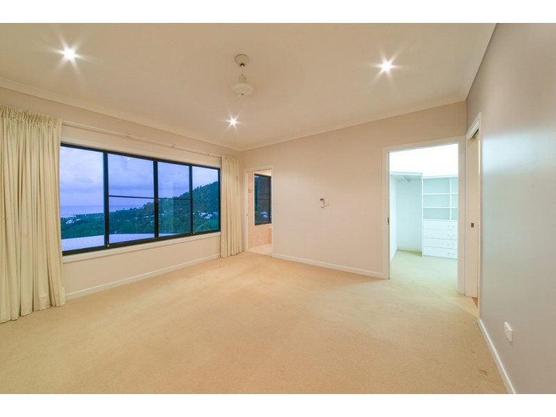 17 Woodwark Crescent, Cannonvale QLD 4802