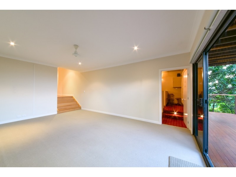 17 Woodwark Crescent, Cannonvale QLD 4802