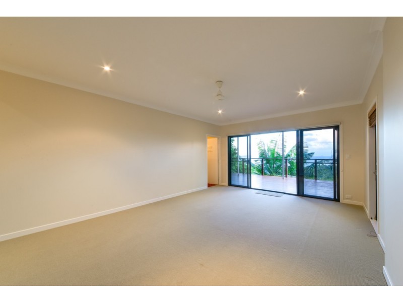 17 Woodwark Crescent, Cannonvale QLD 4802