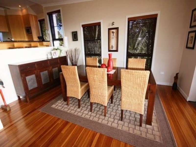 17 Woodwark Crescent, Cannonvale QLD 4802
