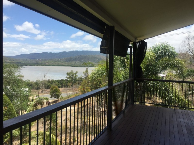 25 Beth Court, Cannonvale QLD 4802