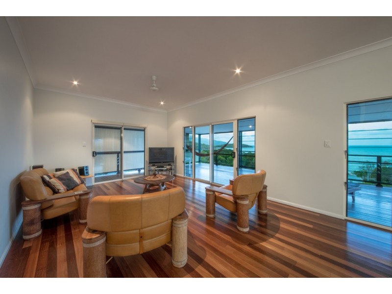 7 Cowry Crescent, Dingo Beach QLD 4800