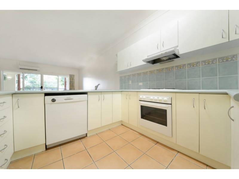 20/20 Island Drive, Cannonvale QLD 4802