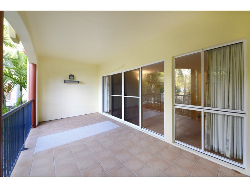 20/20 Island Drive, Cannonvale QLD 4802