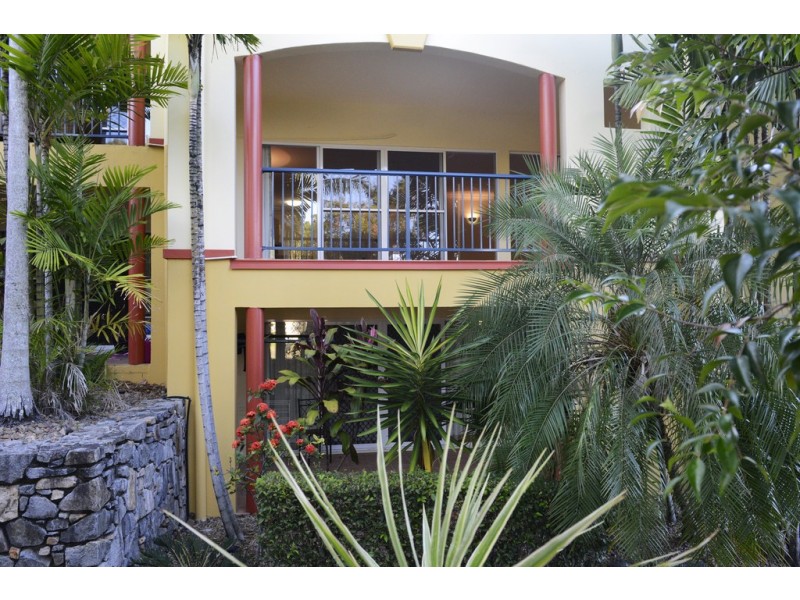 20/20 Island Drive, Cannonvale QLD 4802