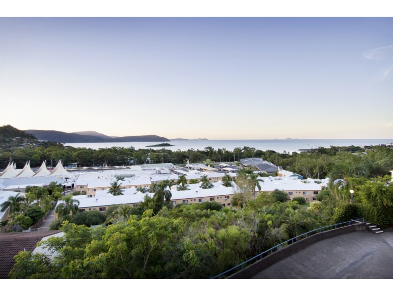 141/4 Eshelby Drive, Cannonvale QLD 4802