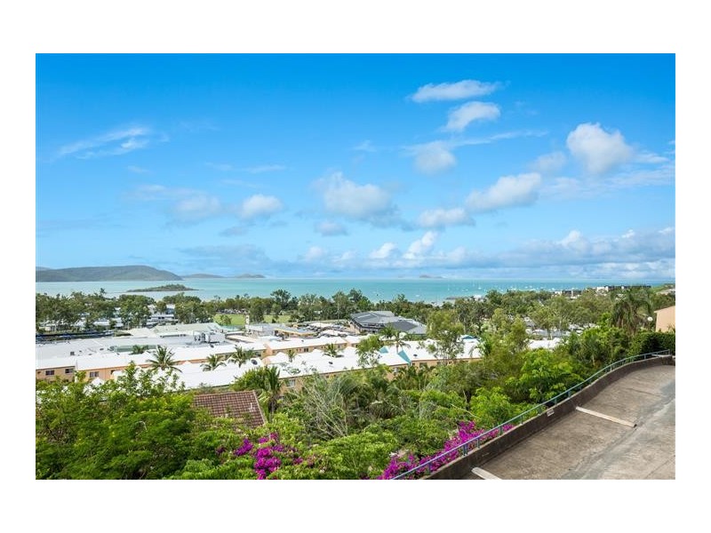 133/4 Eshelby Drive, Cannonvale QLD 4802
