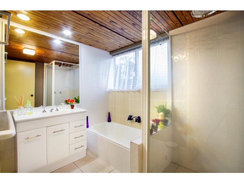 29/2 Eshelby Drive, Cannonvale QLD 4802