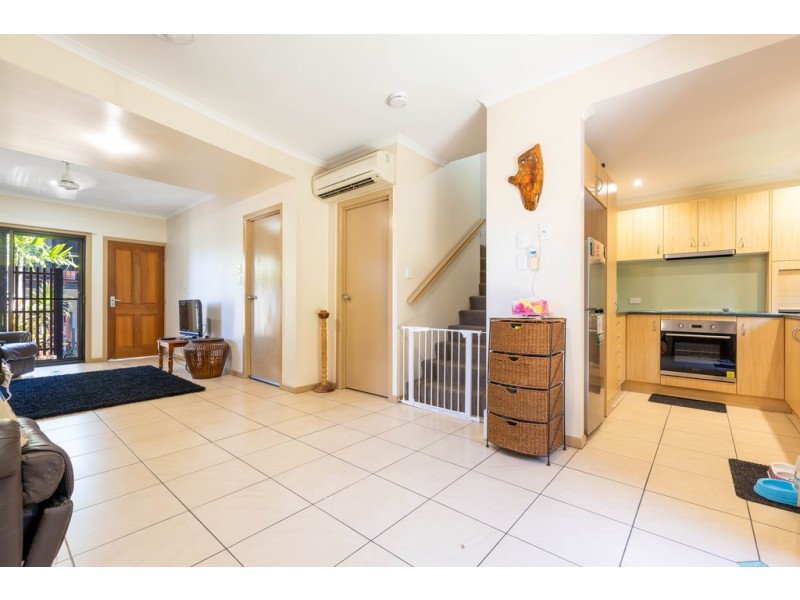 9/164 Shute Harbour Road, Cannonvale QLD 4802