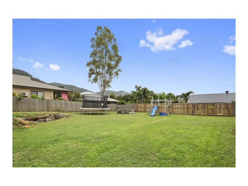 9 Links Drive, Cannonvale QLD 4802