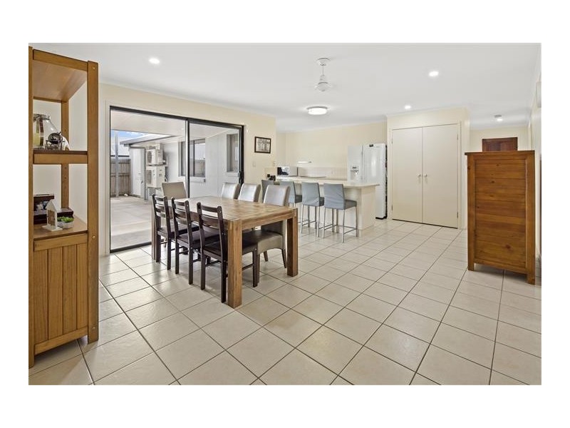 9 Links Drive, Cannonvale QLD 4802