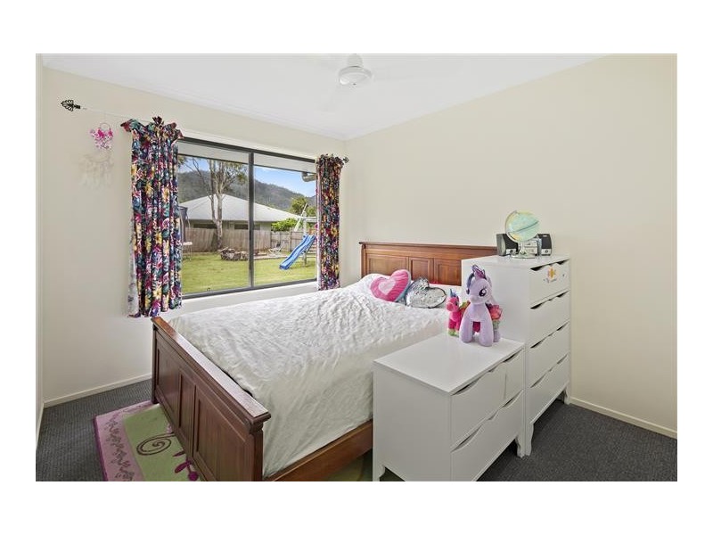 9 Links Drive, Cannonvale QLD 4802