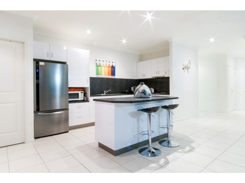 1/13 Ryben Court, Cannonvale QLD 4802