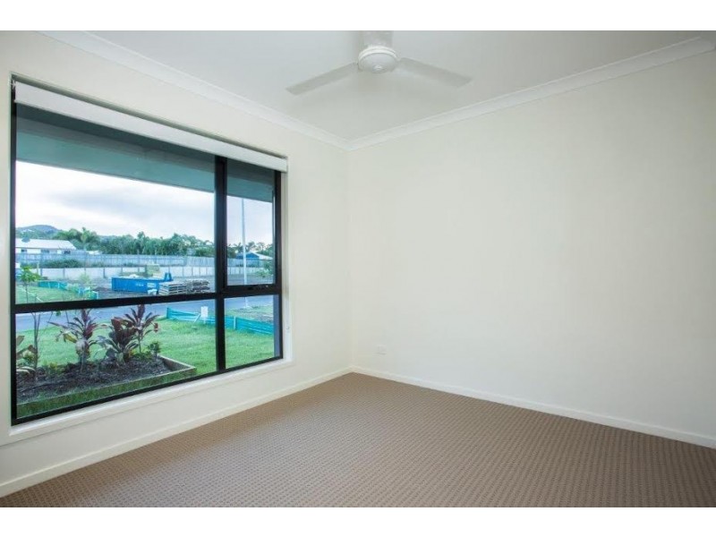 13 Olivia Street, Cannonvale QLD 4802