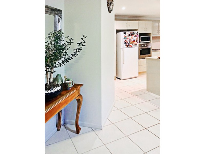 4/14 Altmann Avenue, Cannonvale QLD 4802