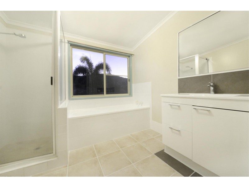 33 Sandpiper Crescent, Jubilee Pocket QLD 4802