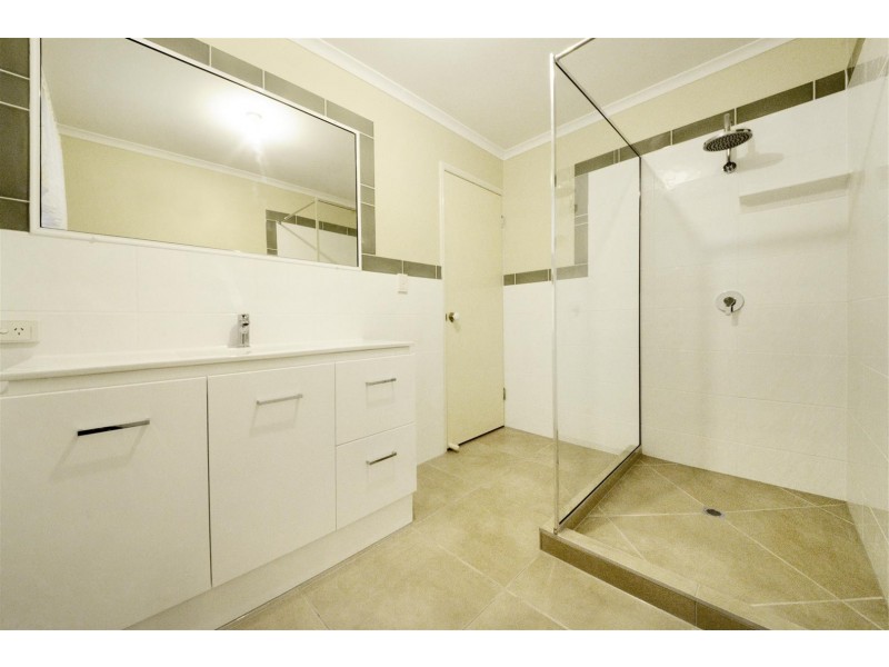 33 Sandpiper Crescent, Jubilee Pocket QLD 4802