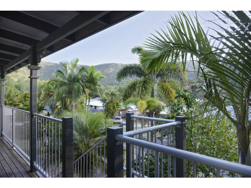 33 Sandpiper Crescent, Jubilee Pocket QLD 4802