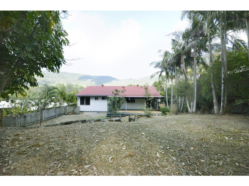 33 Sandpiper Crescent, Jubilee Pocket QLD 4802