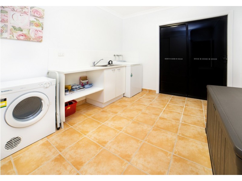 35 – 37 Harbour Avenue, Shute Harbour QLD 4802