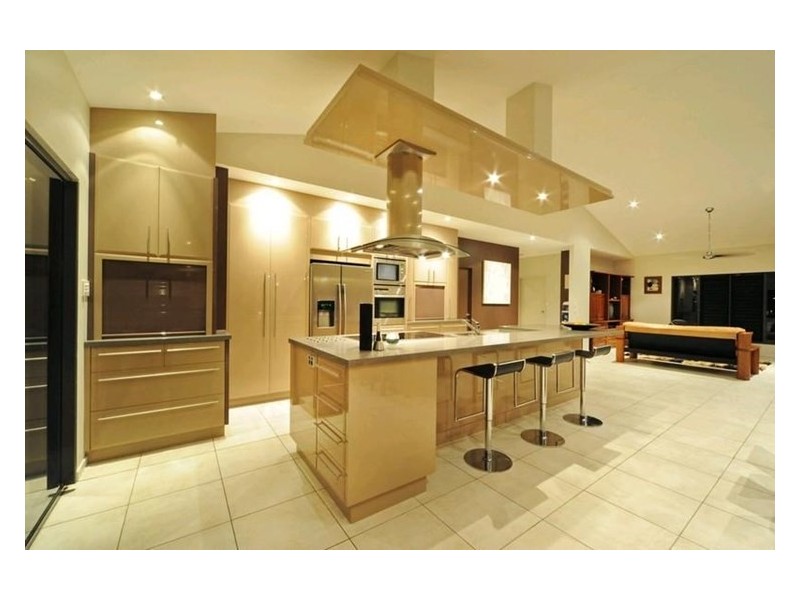 12 Bellview Close, Cannon Valley QLD 4800