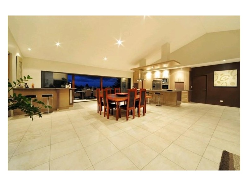 12 Bellview Close, Cannon Valley QLD 4800