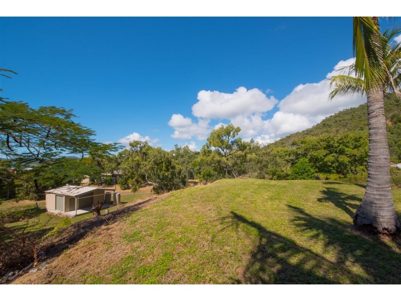 5 Rattray Avenue, Hideaway Bay QLD 4800