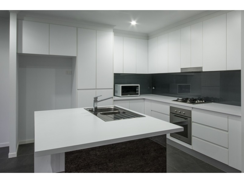 4 Flinders Court, Cannonvale QLD 4802