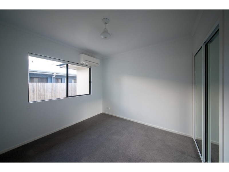 4 Flinders Court, Cannonvale QLD 4802