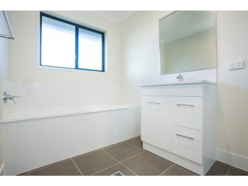 15 Olivia Street, Cannonvale QLD 4802