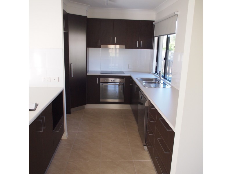 1/47 Endeavour Circuit, Cannonvale QLD 4802