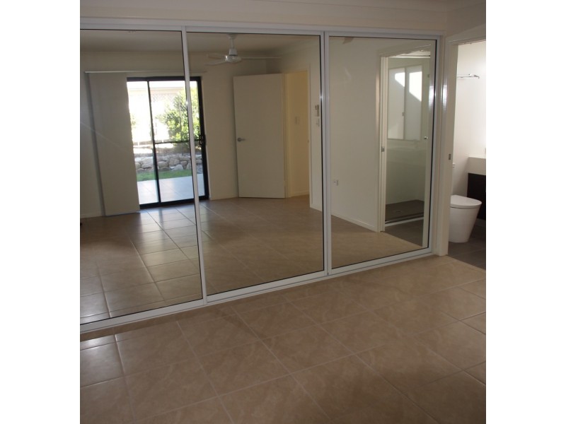 1/47 Endeavour Circuit, Cannonvale QLD 4802