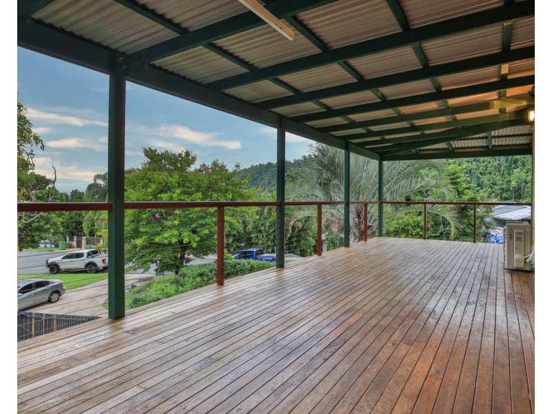 11 Macona Crescent, Cannonvale QLD 4802