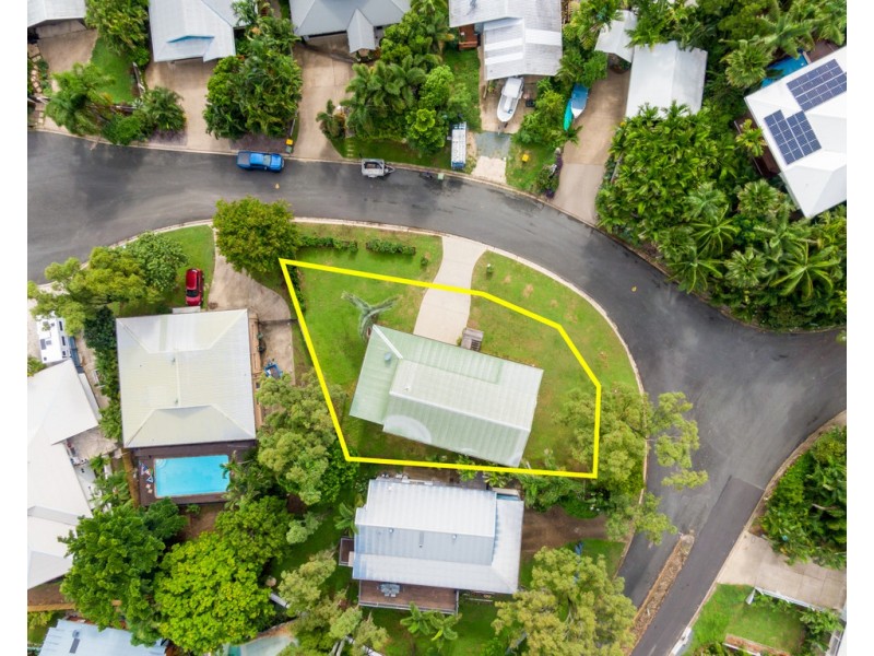 11 Macona Crescent, Cannonvale QLD 4802