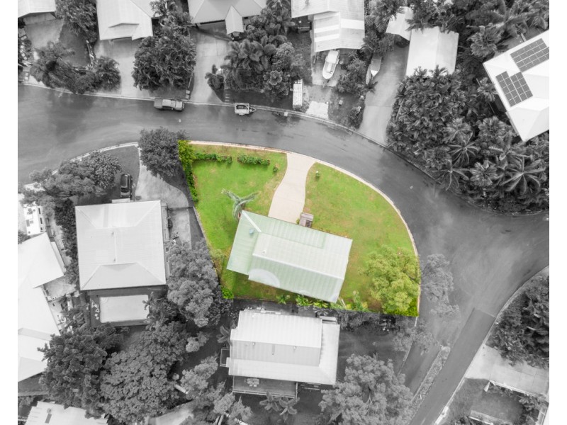 11 Macona Crescent, Cannonvale QLD 4802
