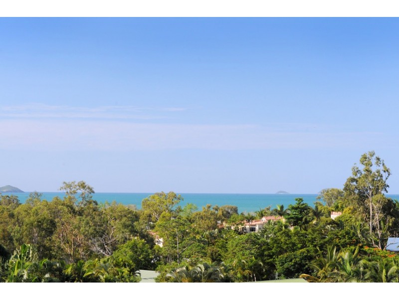 10/13 Border Drive, Cannonvale QLD 4802