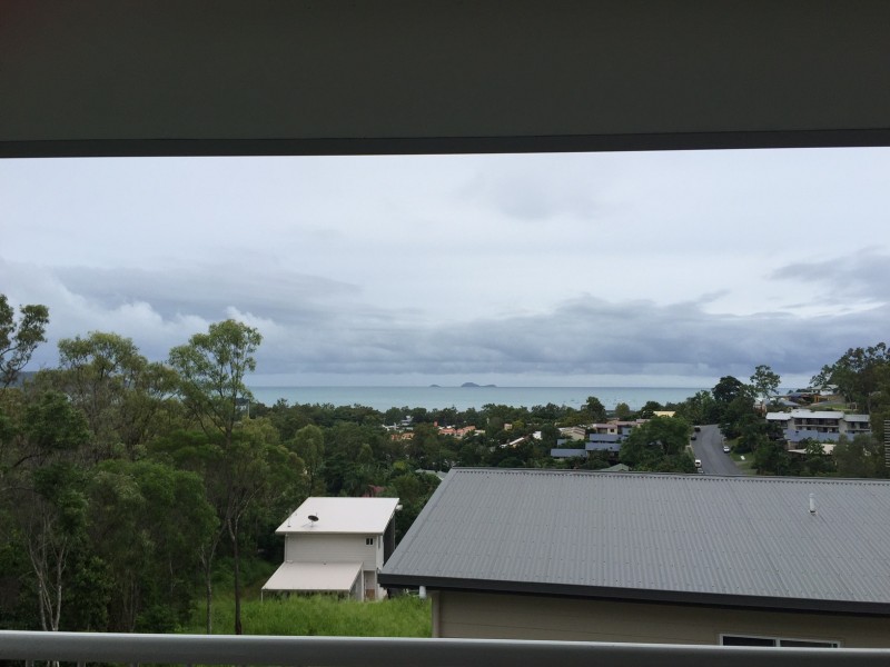 10/13 Border Drive, Cannonvale QLD 4802