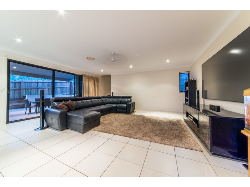 8 Armada Crescent, Jubilee Pocket QLD 4802