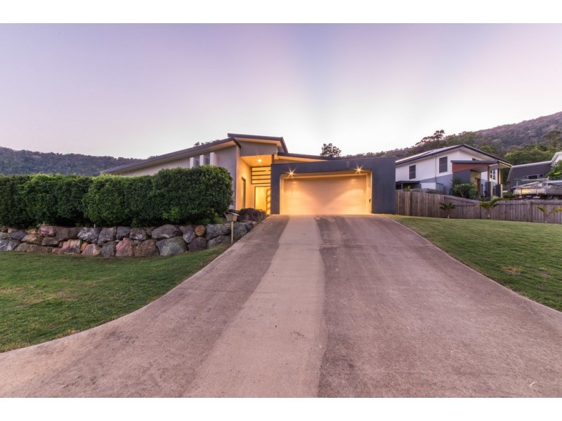 8 Armada Crescent, Jubilee Pocket QLD 4802