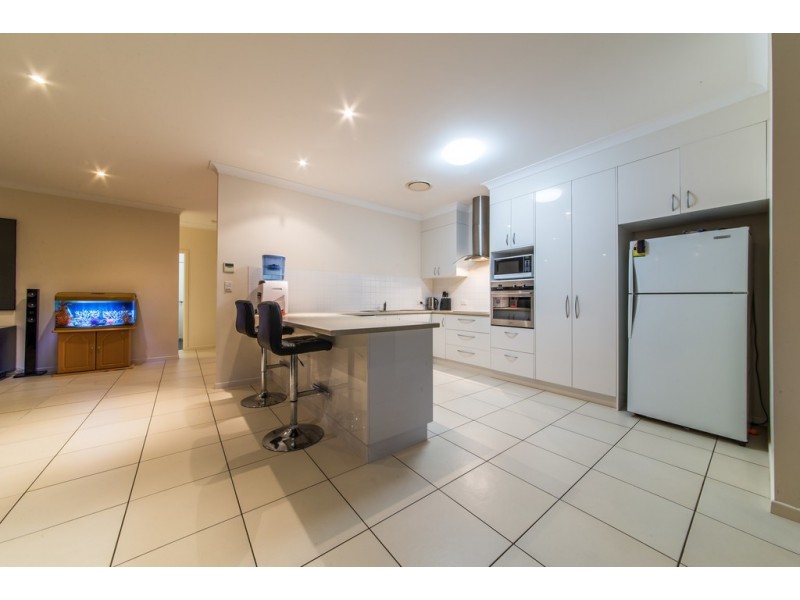 8 Armada Crescent, Jubilee Pocket QLD 4802