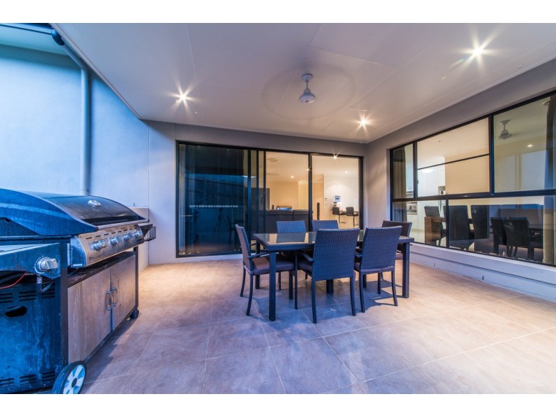 8 Armada Crescent, Jubilee Pocket QLD 4802