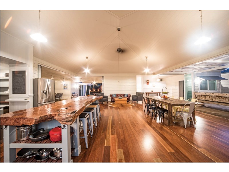 3 Hallam Street, Cannonvale QLD 4802