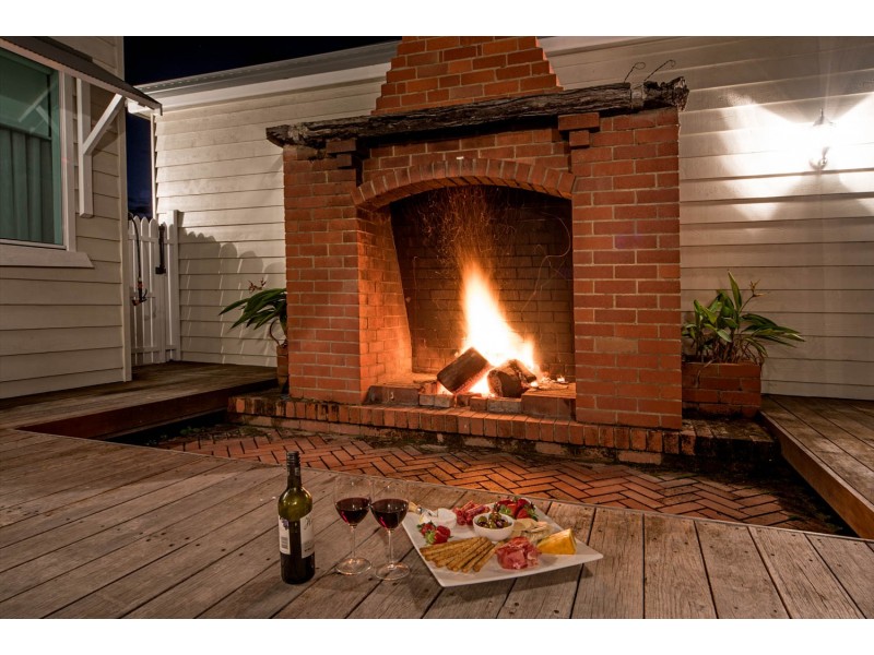 3 Hallam Street, Cannonvale QLD 4802