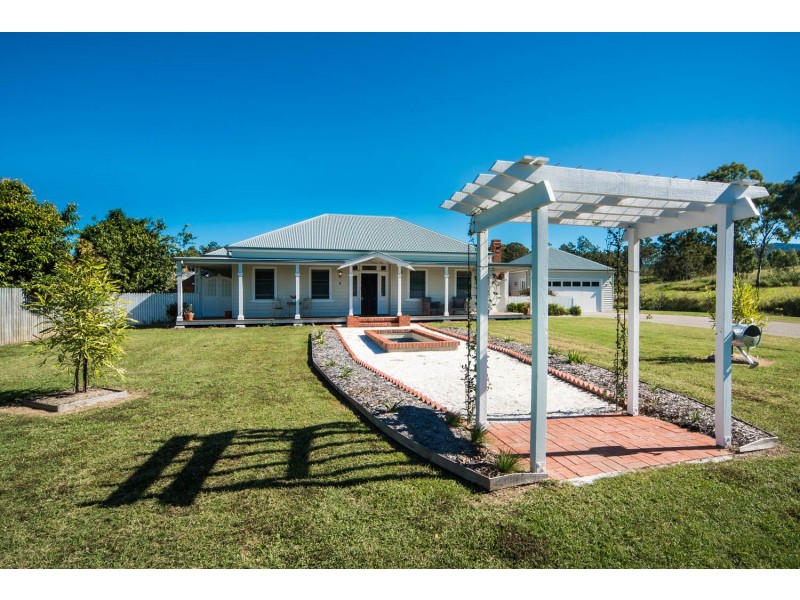 3 Hallam Street, Cannonvale QLD 4802