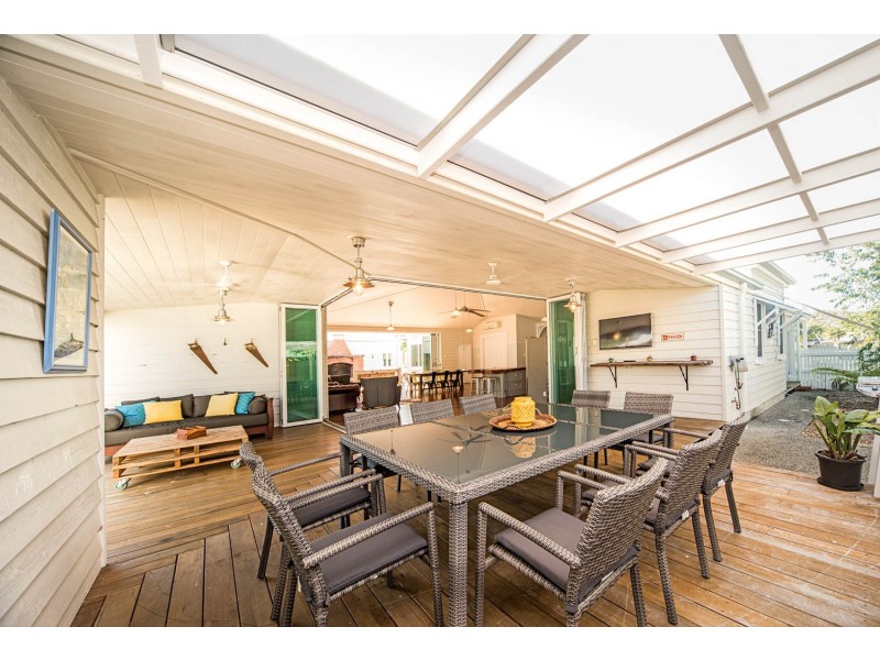 3 Hallam Street, Cannonvale QLD 4802