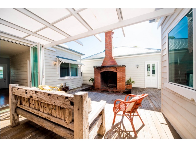 3 Hallam Street, Cannonvale QLD 4802