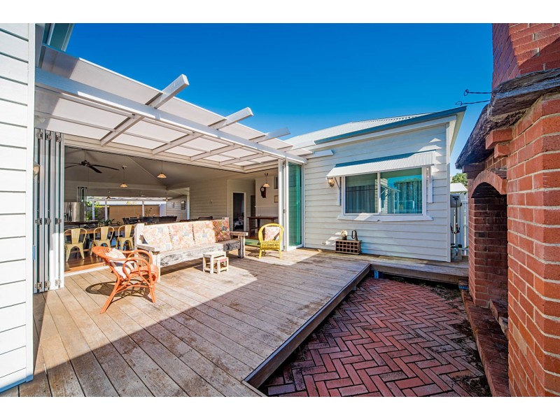 3 Hallam Street, Cannonvale QLD 4802