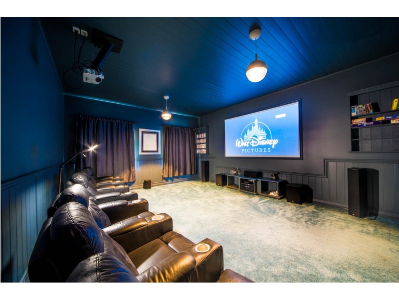 3 Hallam Street, Cannonvale QLD 4802